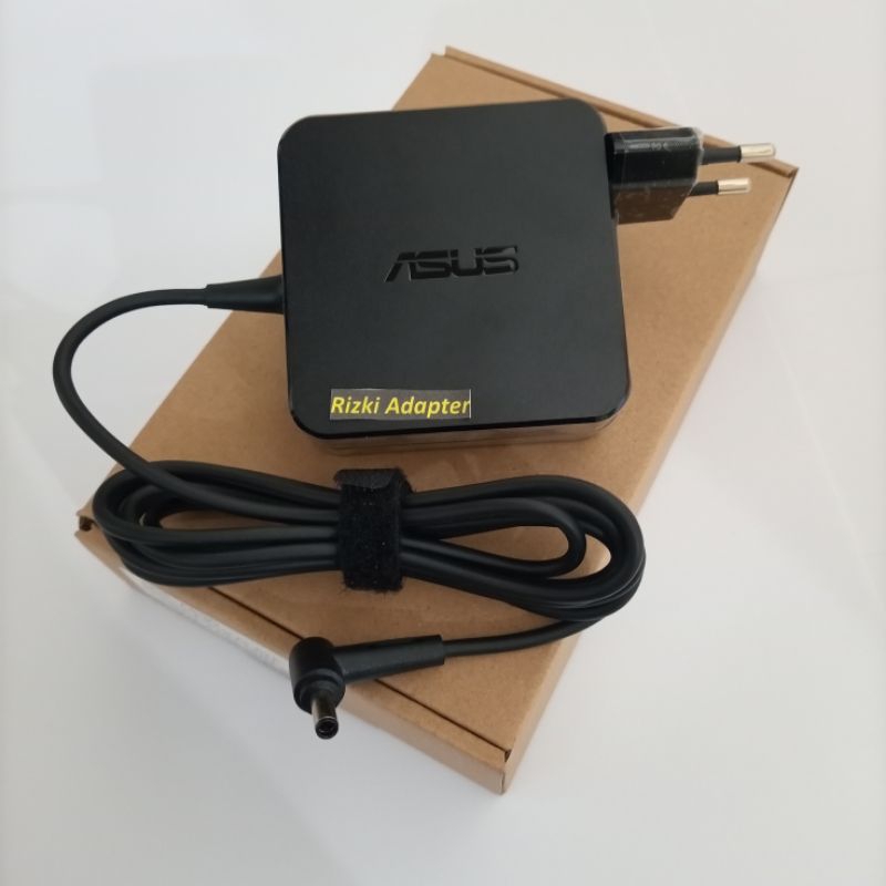 Charger Laptop Asus P2440UQ P2540 P2540U P2540UV P2540UA P2540NV P2540N P2540UA-AB51 P2540UB P2520LA P2530UA P2540UA-XS51 P2540UA-XS71 P2540NV P2540U