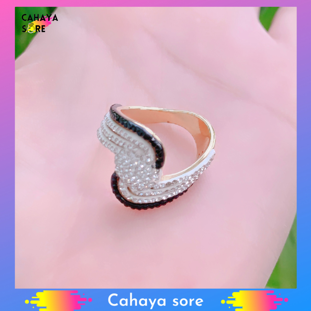 Cincin Titanium Gold Permata Mewah Anti Luntur CD58