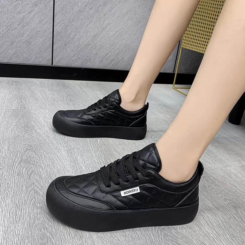 GROSIRTAS &quot;FREE BOX&quot; LV0265 Sepatu Sneakers SUHO Sepatu  Wanita Import Korean Fashion Sepatu Wanita Import Korea Sepatu Wanita Hitam Sneakers Wanita Import