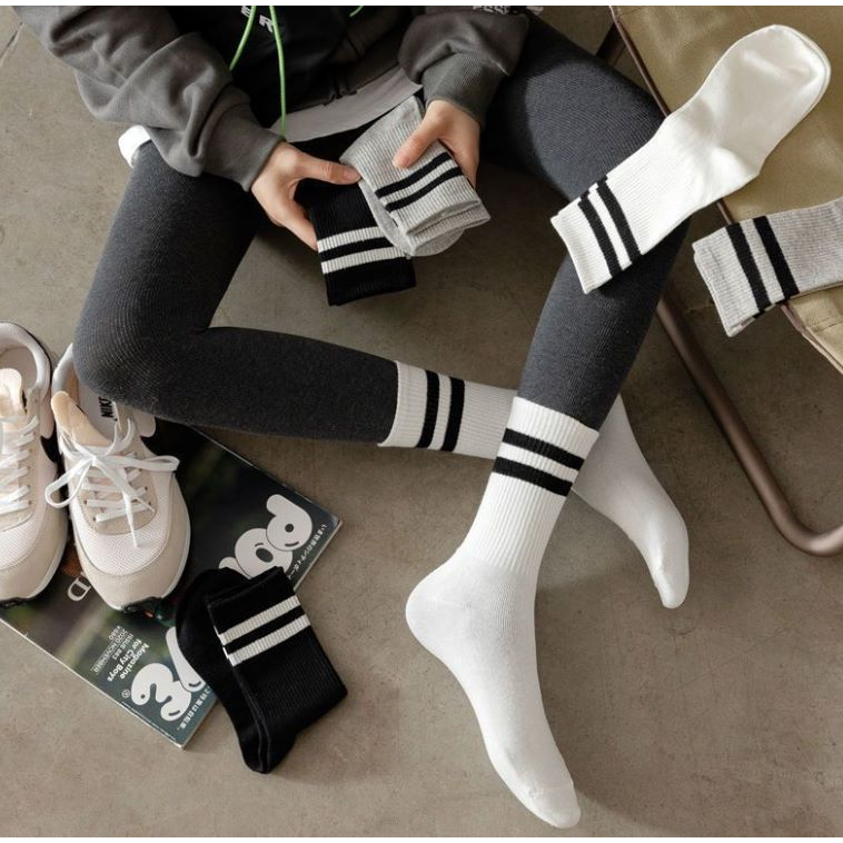 Kaos Kaki Wanita Trend Black White Grey Panjang Women Socks SCH55