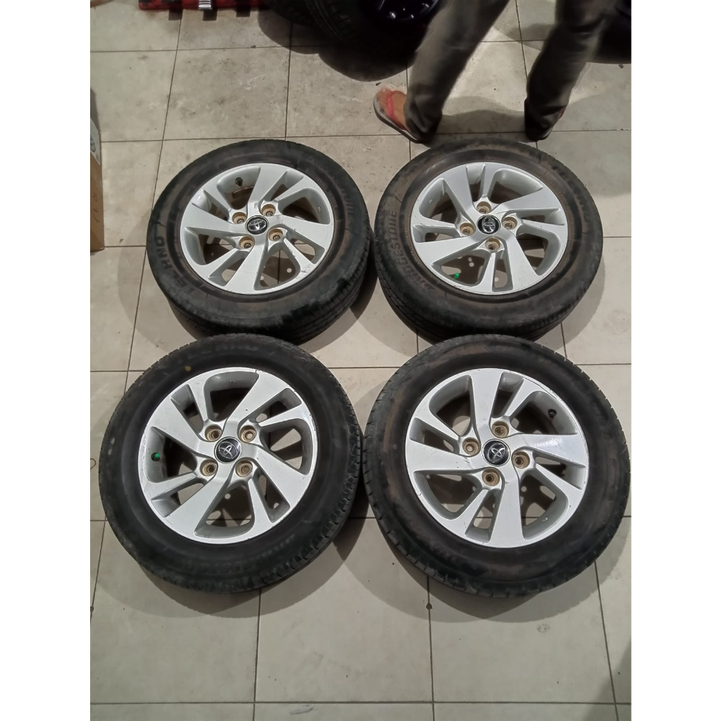 Pelek Mobil Bekas Murah Original Copotan Mobil Toyota Avanza Ring 15 + Ban 185 65 R15