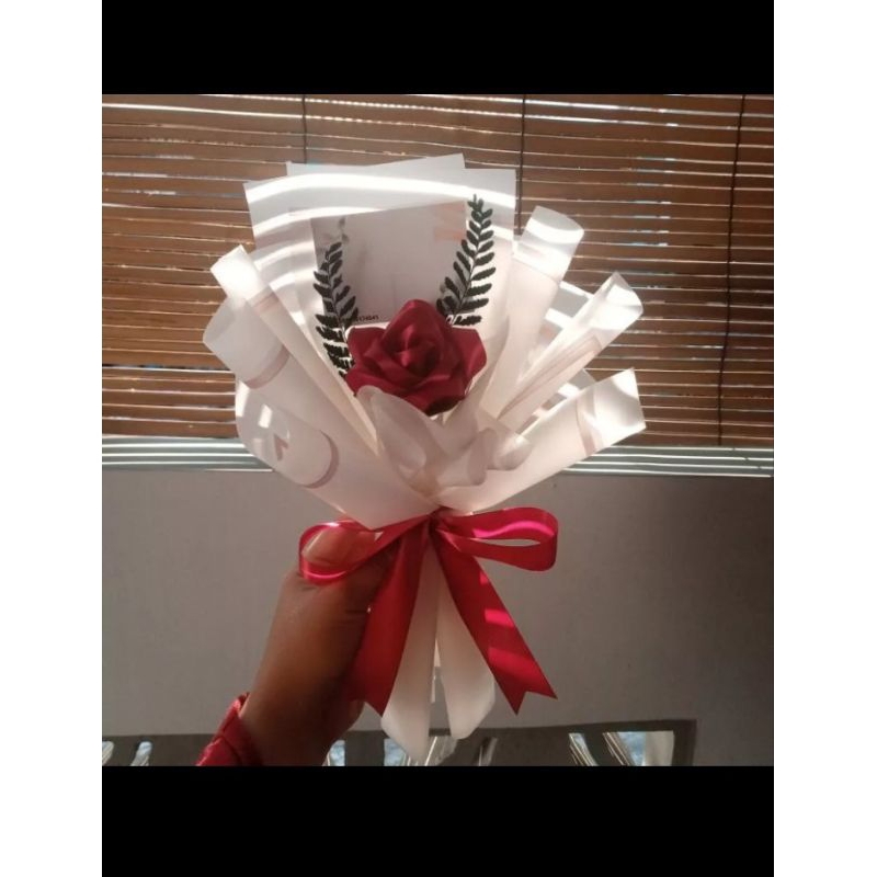 Buket Bunga Kecil/ Buket Wisuda/ Buket Bunga Mini / Buket Satin