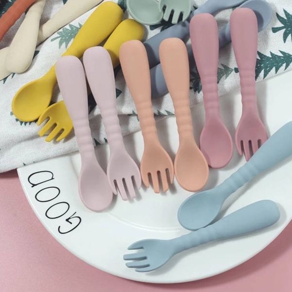 KOKOBEE - Premium Silicone Spoon and Fork Set (6m+) / sendok garpu set / alat mpasi / alat makan anak / sendok bayi / mushie/ dinnerware set/ satu set alat makan