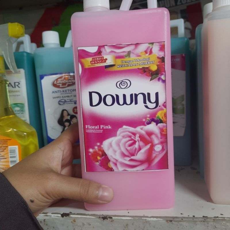 PROMO !! Pelembut pakaian Downy repack 1 liter