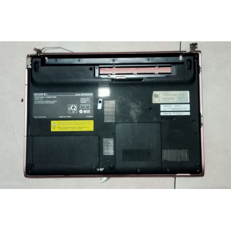 Casing sony vaio SVE14 SVE14AA11W i5 Dual VGA Atiradeon second