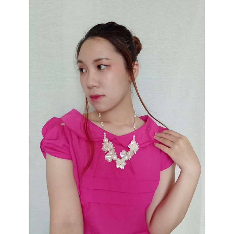 Chyntia Crystal Pearl Flowery Necklace Kalung Bunga Panjang Hijab Kristal Mutiara