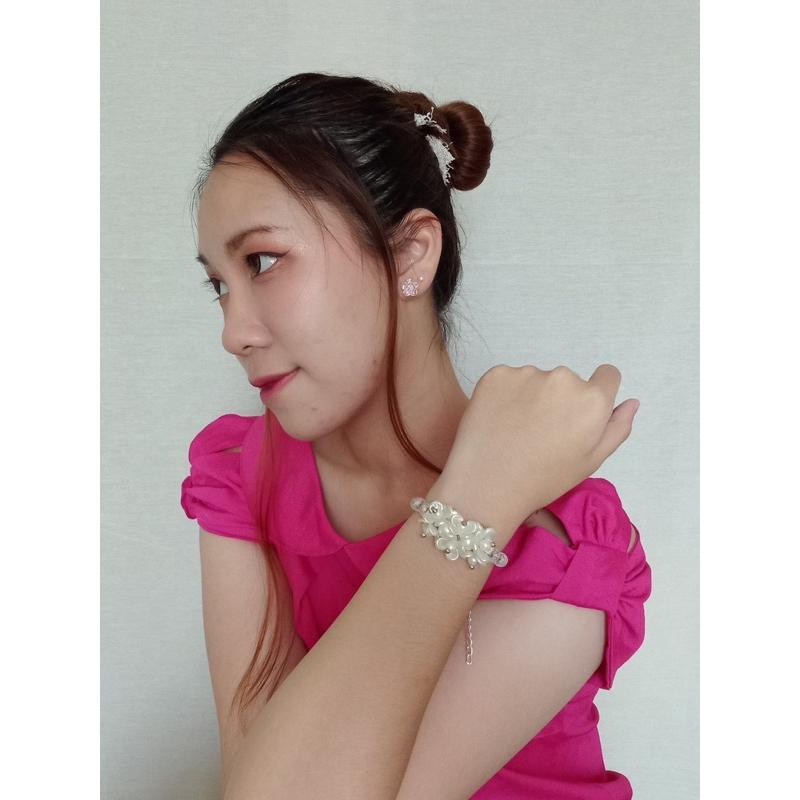 Evanny Crystal Pearl Flowery Bracelet Gelang Mutiara Kristal Kelopak Bunga