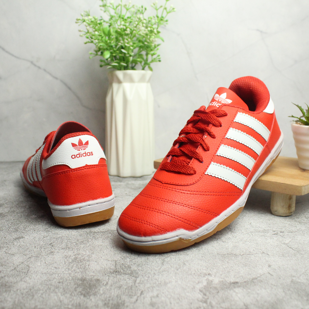 sepatu futsal original anti selip Out Soll sudah di jahit keliling/sepatu bola