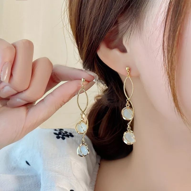 FerenHongXia Anting Gantung Panjang Model Rumbai Slimmer Untuk Wanita Batu Opal + Zircon Gaya Retno