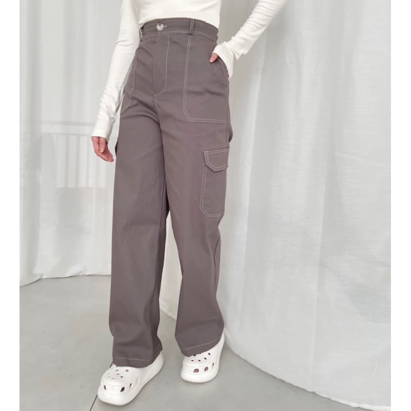 NONA TUKUBUU - Lisa pants / Celana kargo