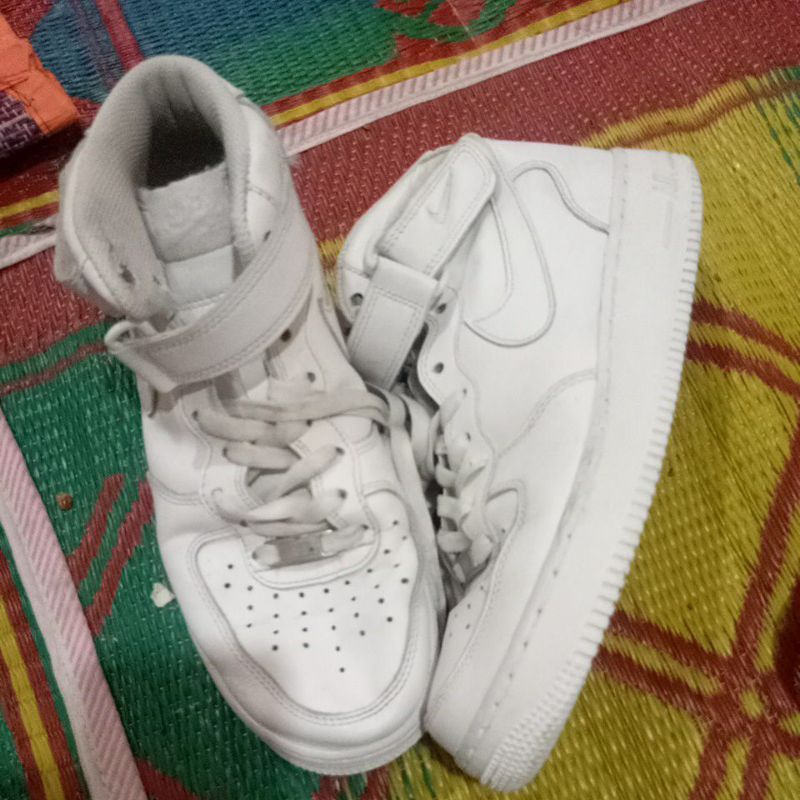 sepatu second