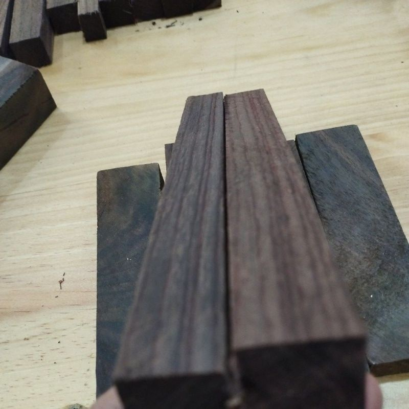Balok kayu sonokeling rosewood  full galih bahan gagang