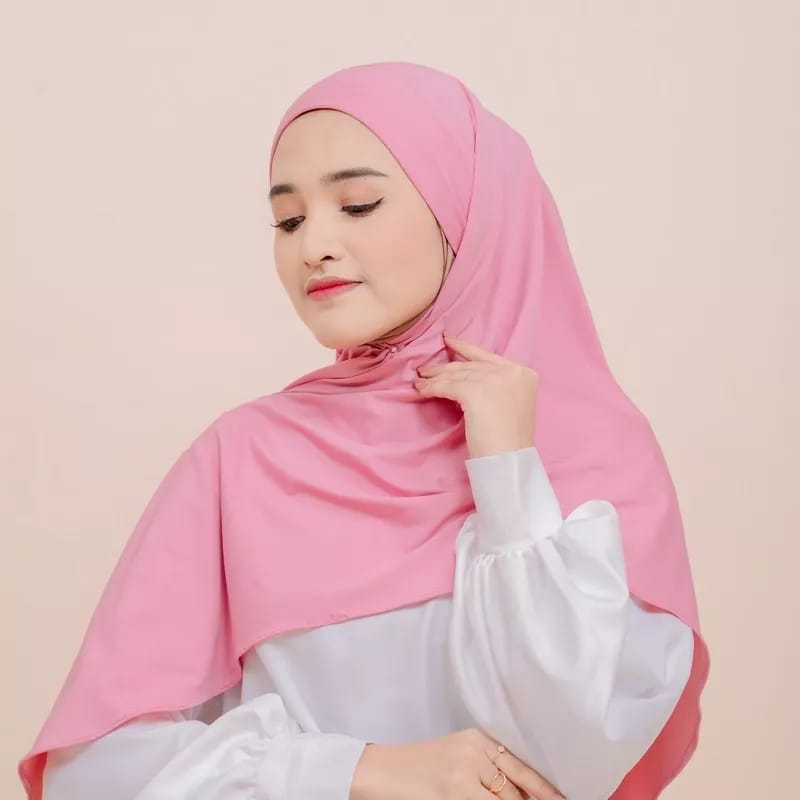 Hijab Wanita Mara Segiempat Instan Tali Bahan Jersey Premium Hijab Instan