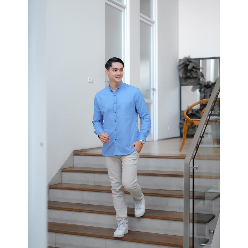 Hem pria polos kemeja polos cowo biru denim