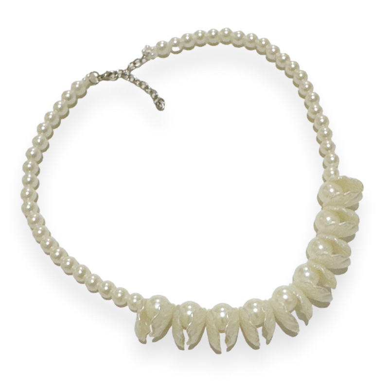 Caspia Shell Pearl Necklace Kalung Mutiara Kerang Kelopak