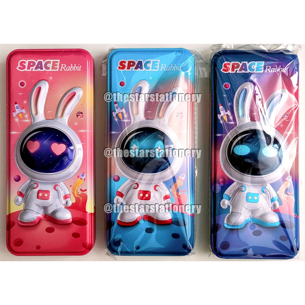 

(1 Biji) Kotak Pensil Kaleng Timbul Xiaolingjing B-748 2 Susun / Tempat Pensil Kaleng 21*9*4 Cm