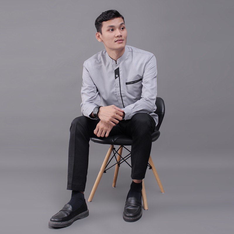 Kemeja Koko Pria Lengan Panjang Motif Abizaar Warna Abu