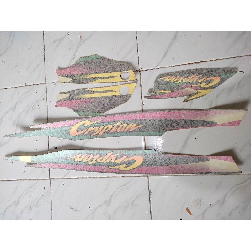 striping yamaha crypton atau striping crypton