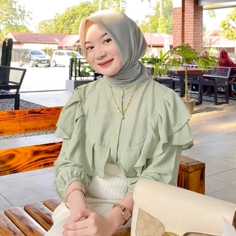 RAFELLA BLOUSE RUFFLE CRINKLE - Cirebon Cloth | KEMEJA CRINKLE | KEMEJA RUFFLE | KEMEJA WANITA