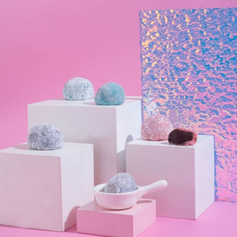 

OPEN PRE ORDER MOCHI