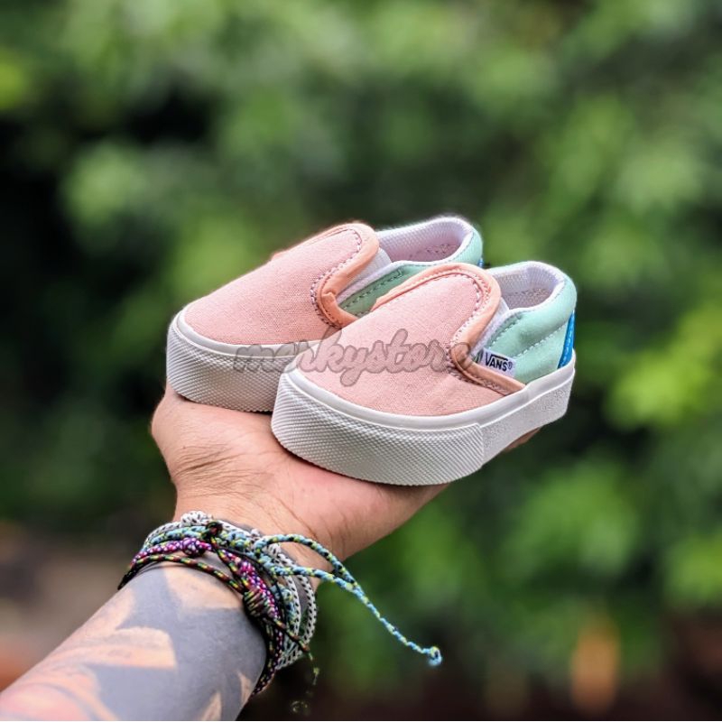 Sepatu anak anak balita perempuan slip-on multicolor
