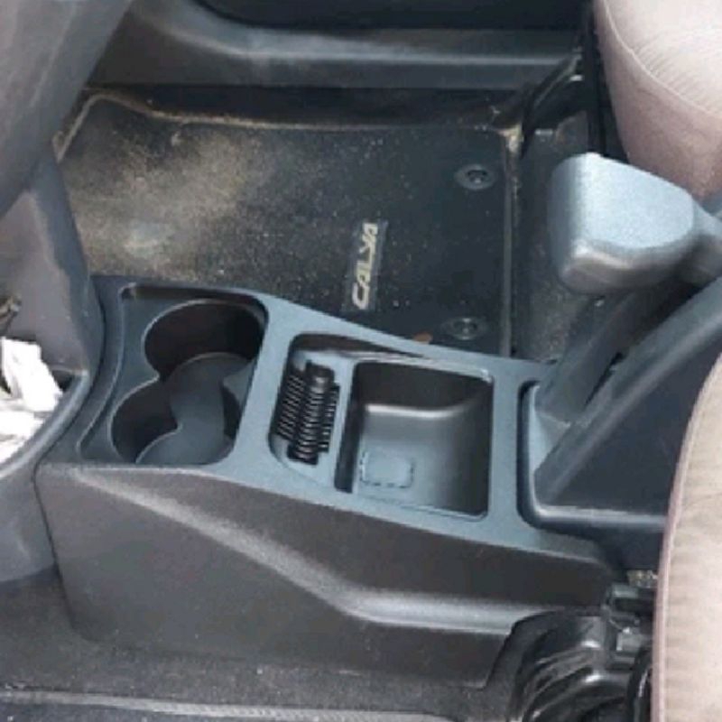 Console Box Mobil Calya / Sigra
