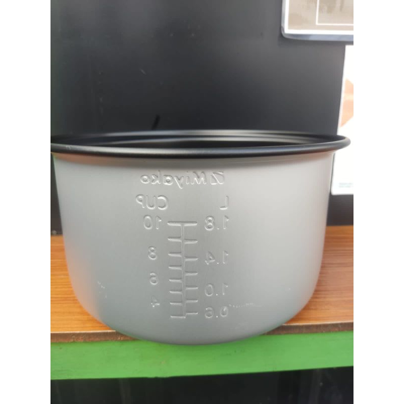 Miyako 1,8 Liter Orinal Panci Magic Com