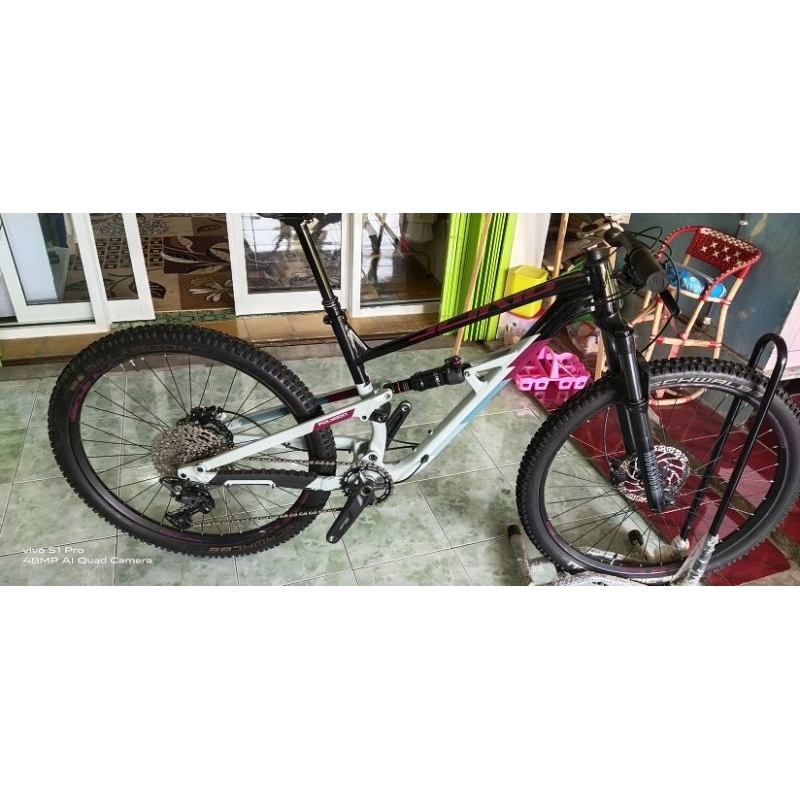 FRAME D7 2021 M 27,5