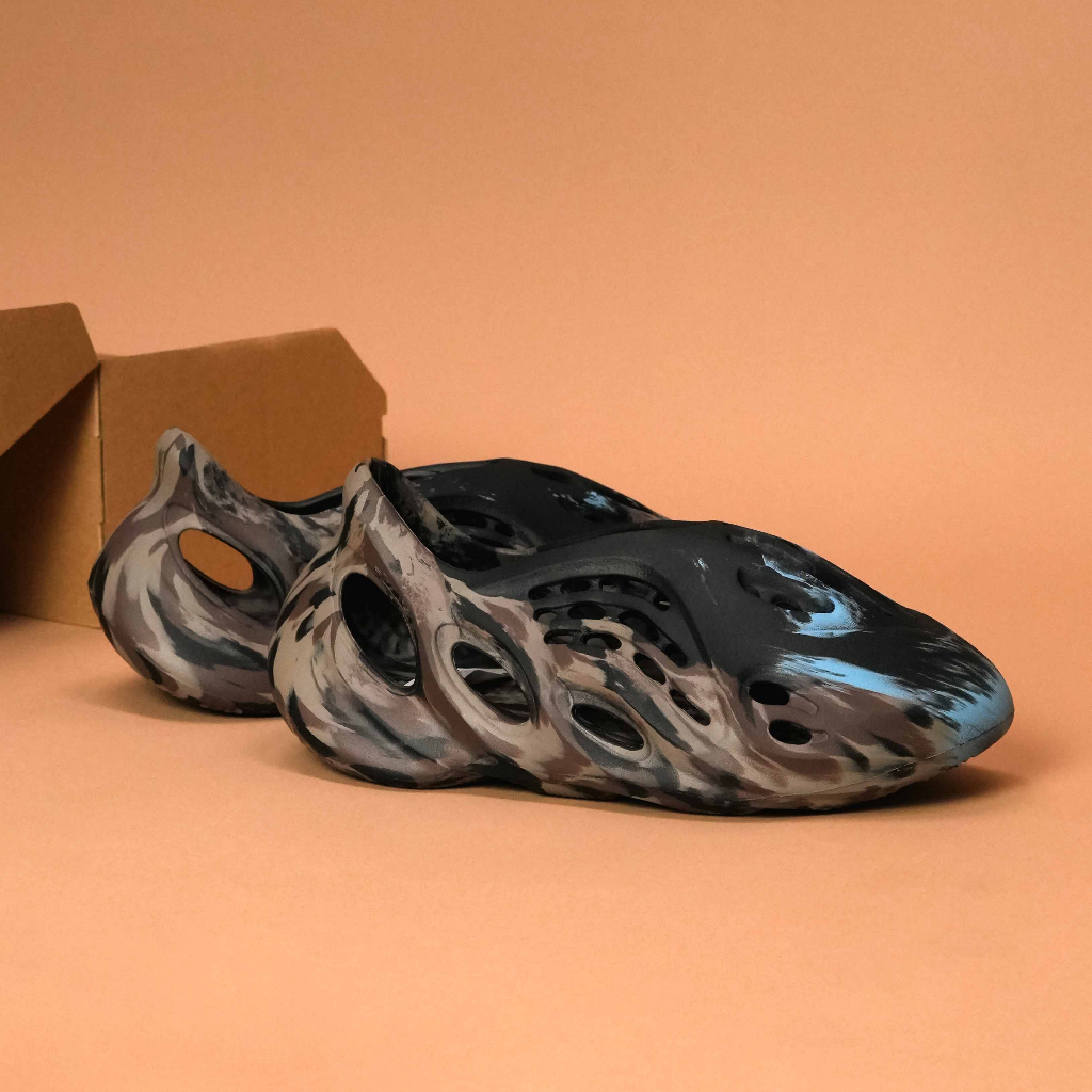 Yeezy Foam Runner MX Cinder