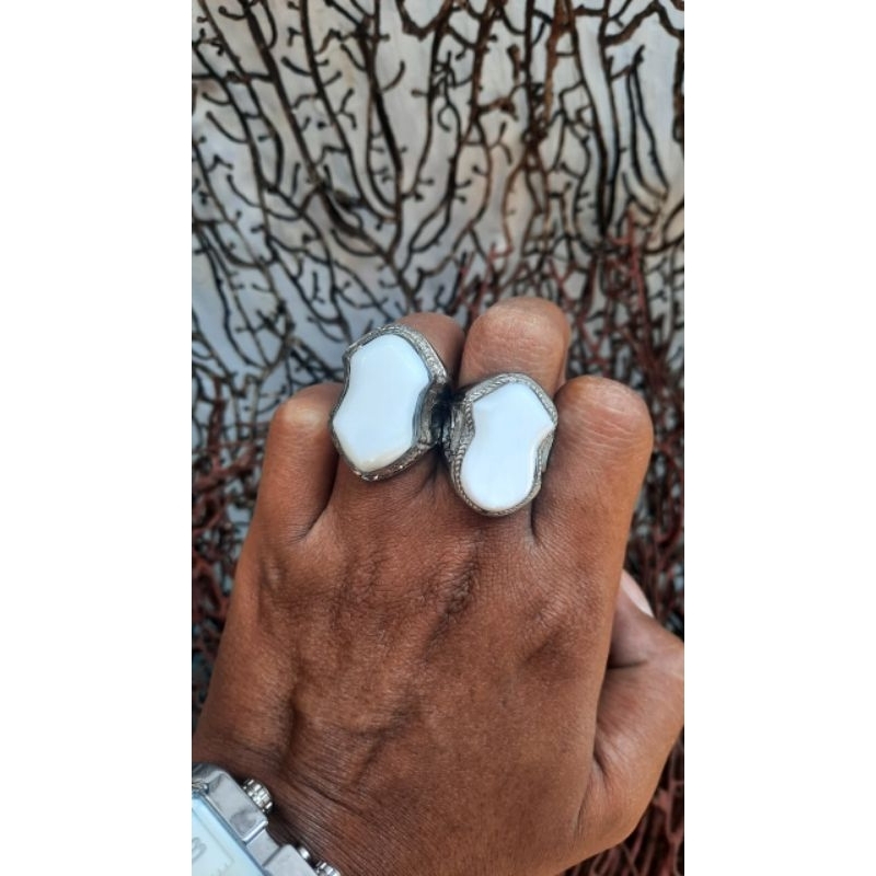 Cincin Terompah Yaman Abyad Natural