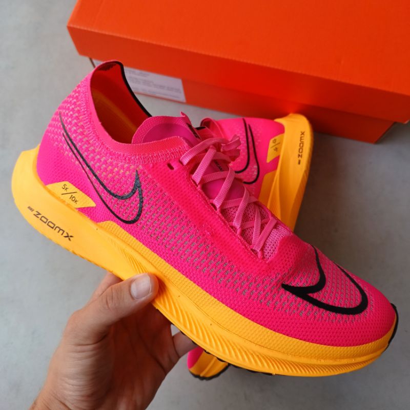 Nike ZoomX Streakfly Hyper Pink Laser Orange