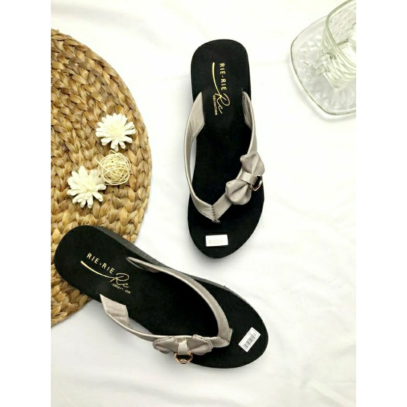 Sandal Wedges Perempuan pitta Samping2023