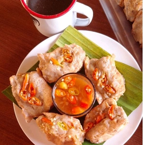 

TAHU BAKSO (BAXO) ORIGINAL PEDAS 250 gram + saus cocol