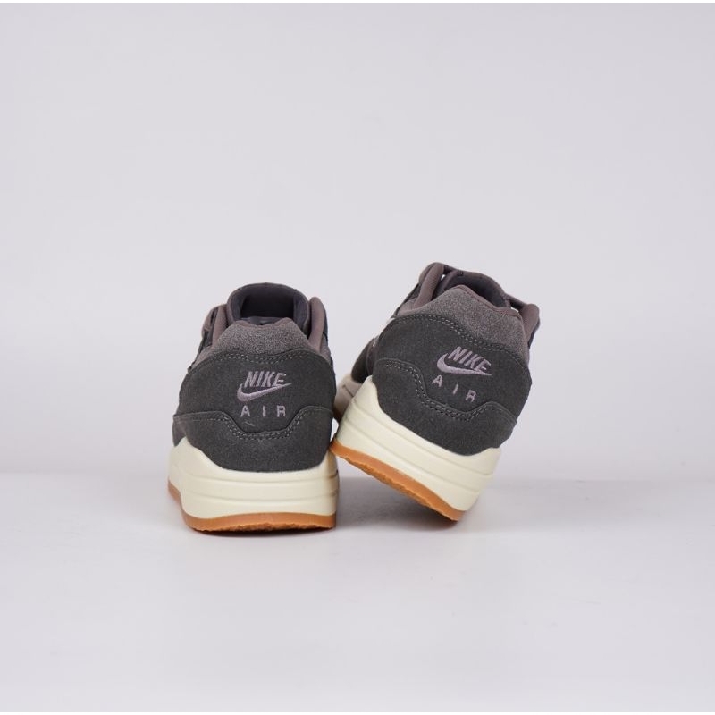 Sepatu Nike air max 1 crepe soft grey