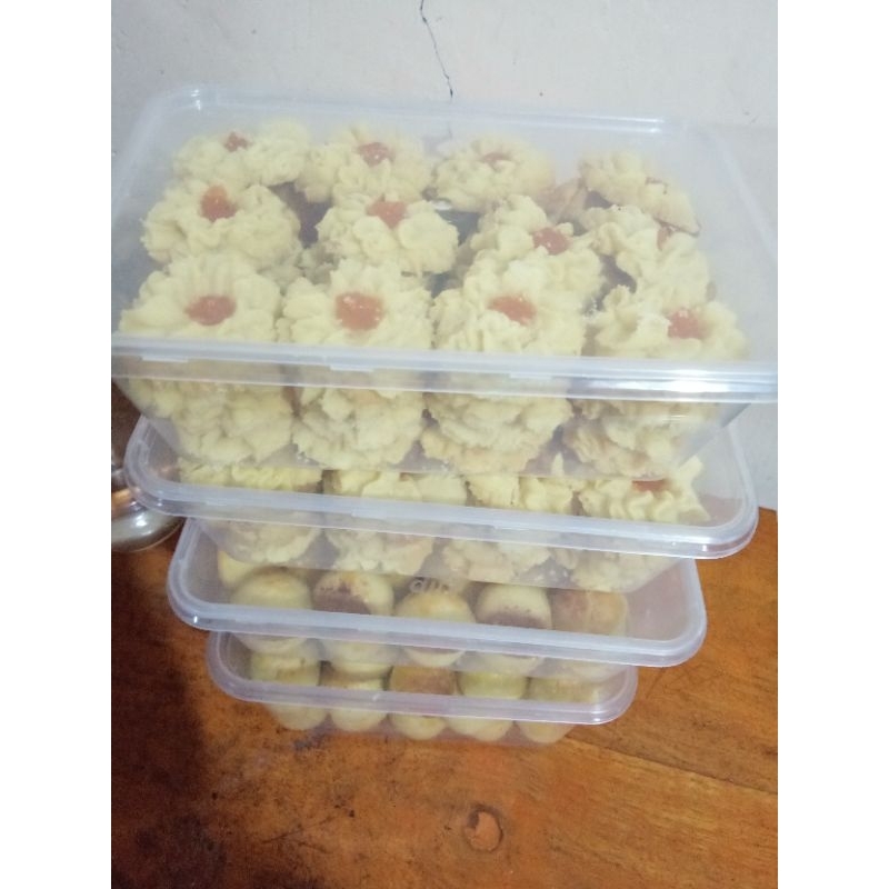 

Kue Semprit Mawar/Semprit Jadul Lembut 400 g