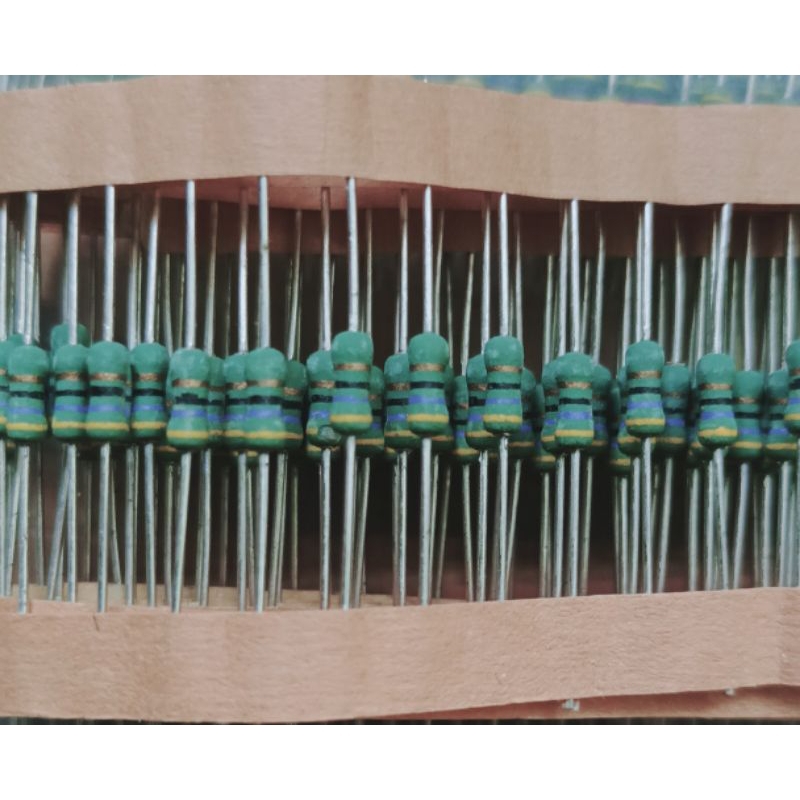 1 BIJI RESISTOR 47R, 1/2 WAT BODY 1/4