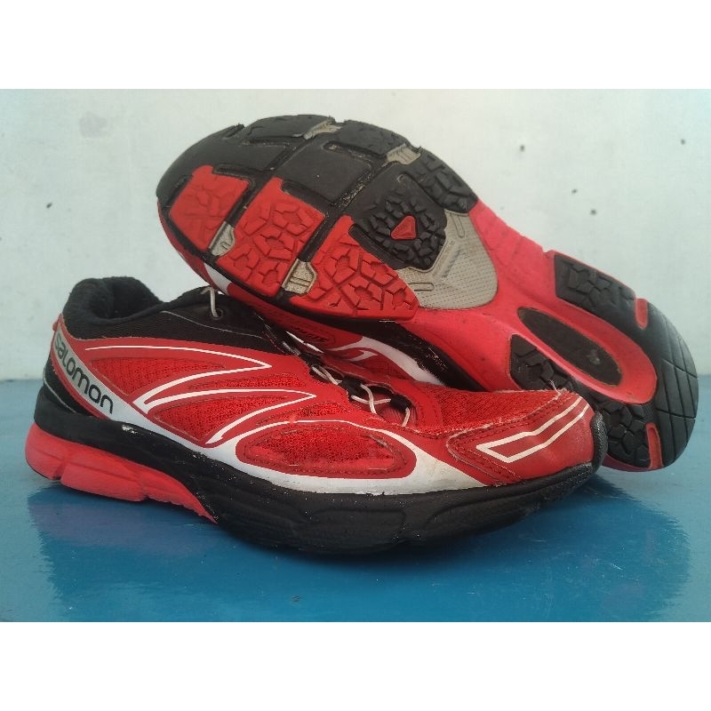 Sepatu Salomon