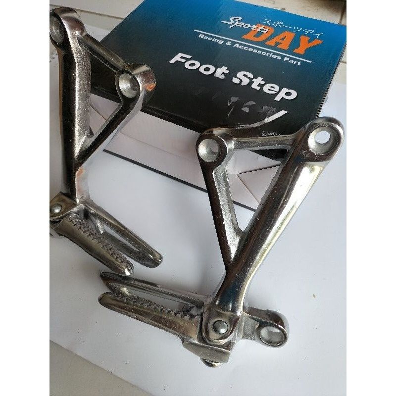 FOOT STEP CBR K15 FOOTSTEP CBR K15 LED FOOTSTEP CB LED FOOTSTEP CB LOKAL PIJAKAN KAKI CBR K15 LED