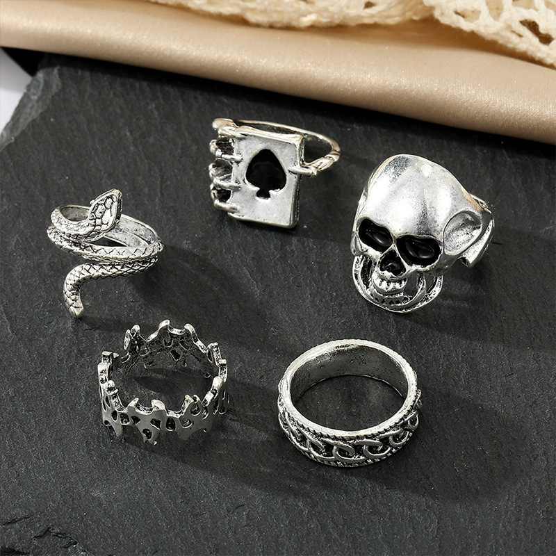 COD❤️6PCS/Set Cincin Unisex  Punk Membesar-besarkan  Badut Poker Cakar Hantu Tengkorak  Perhiasan Bulat Nomor 8-A.one