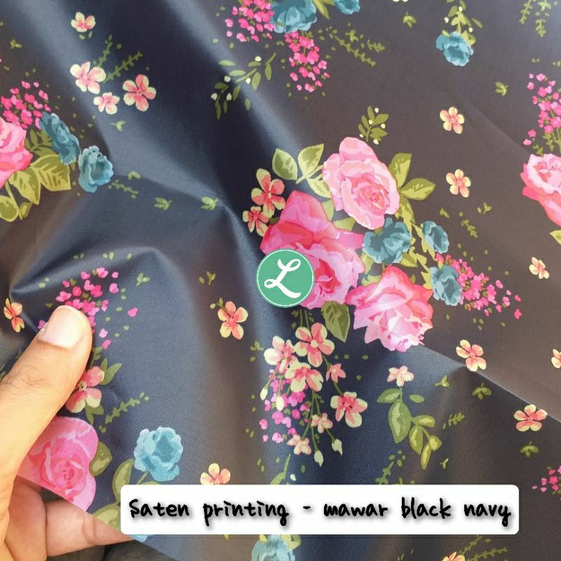 SATEN PRINTING BUNGA MAWAR / BAHAN TAS LIPAT