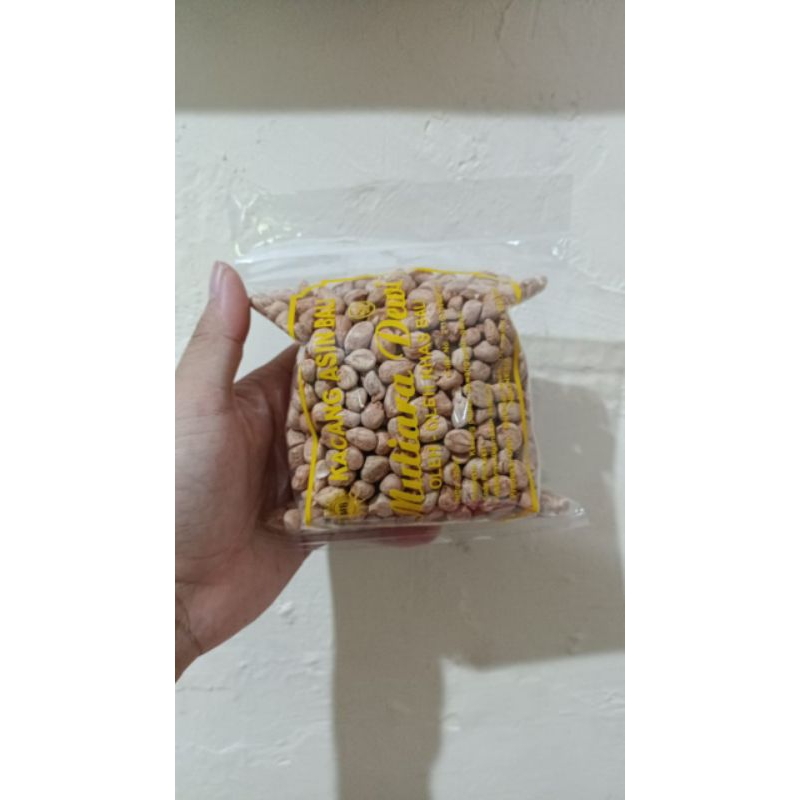 

kacang asin 250 gr