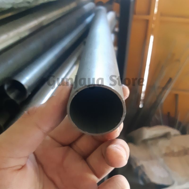 Pipa Besi Seamless OD 32mm ID 30mm Tebal 1mm Panjang 40cm