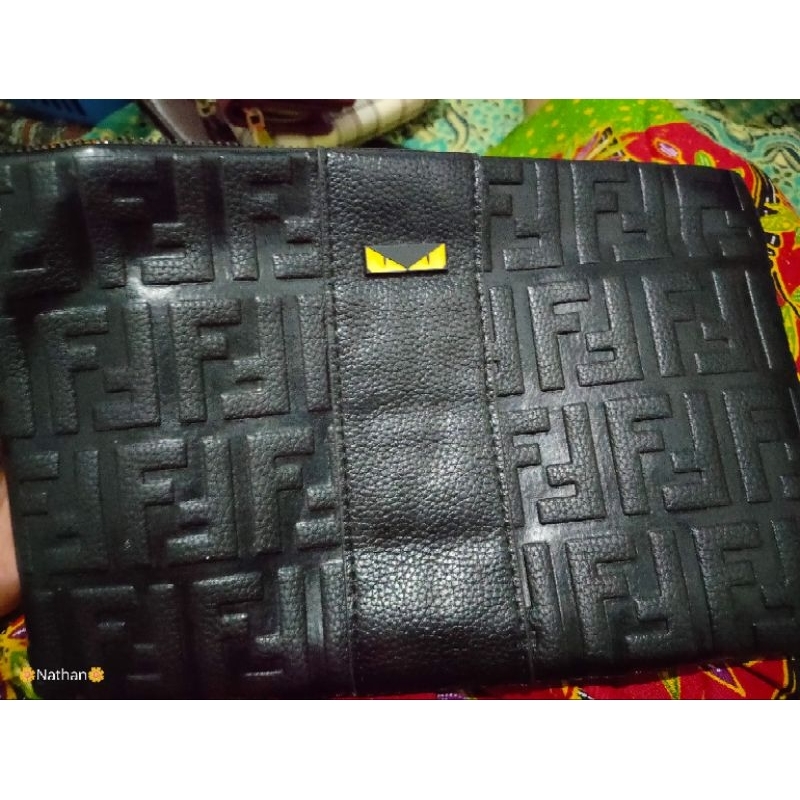 Dompet Fendi..