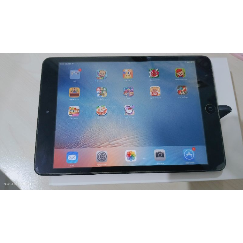 Ipad Mini Apple A1455 preloved hitam 64GB wifi