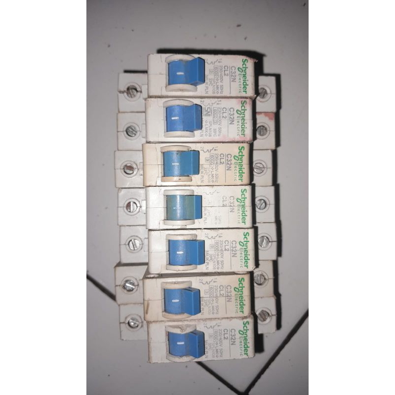 MCB SCHNEIDER CL2
