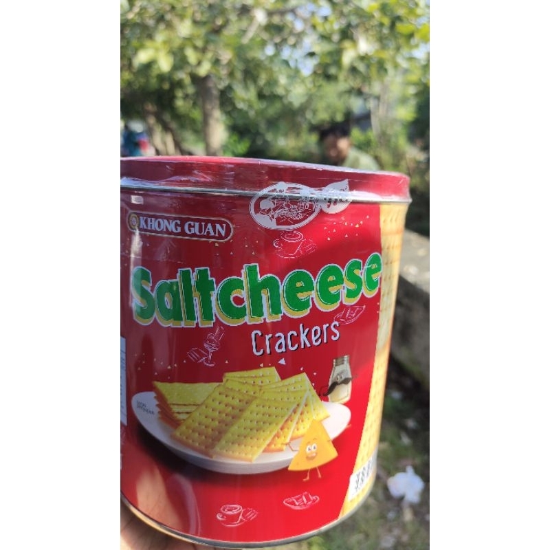 

Saltcheese crackers kaleng