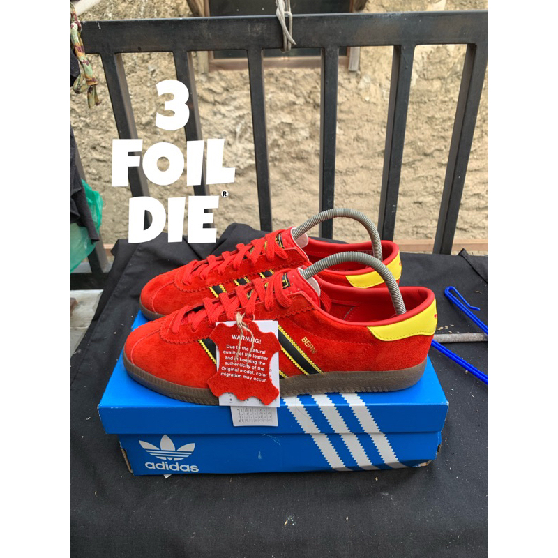 Adidas bern archive red