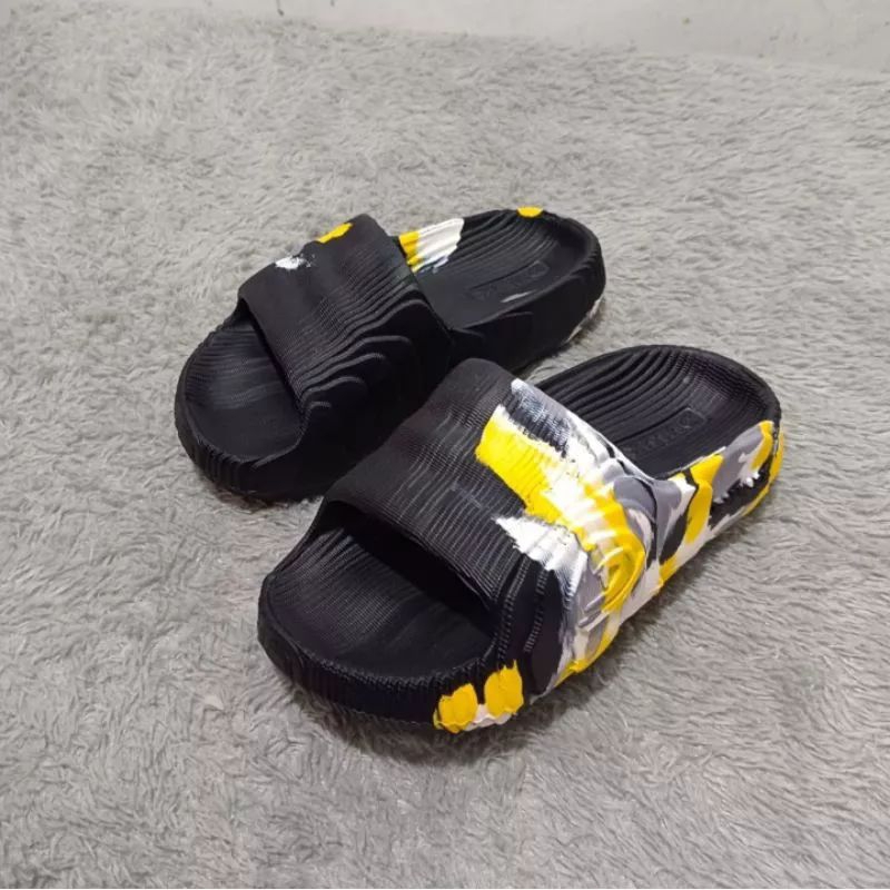 Sandal Anak Cowok Motif Loreng Sandal Anak Laki Laki Motif Loreng Sandal Selop Anak Cowok Motif Loreng Sandal Anak Cowok Tanggung Terbaru Sandal Anak Cowok Terlaris Awet Tahan Air Tidak Licin Elegan Cocok Dipakai Sehari Hari Buat Main