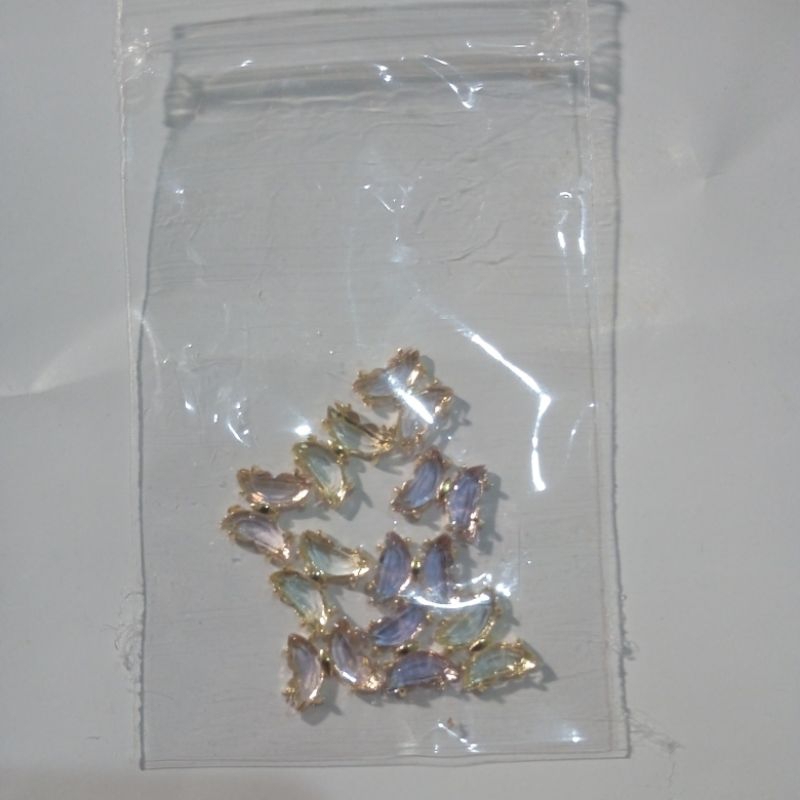 Crystal Butterfly Gold untuk hiasan Nail Arts isi 6 pcs/Dekorasi Nail Arts