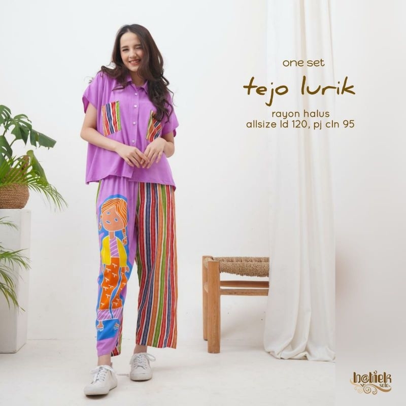 setelan lurik Bu Tejo